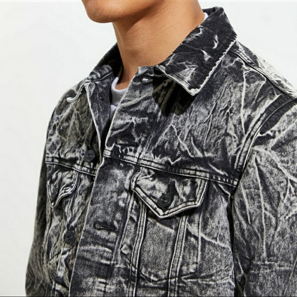 New w/Tags BDG Denim Trucker Jacket From Urban Outfitters - Picture 10 of 13